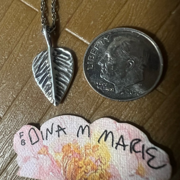 James Avery Retired Leaf Necklace Pendant & Dangle hook on Earrings Set! 925! - Picture 3 of 3